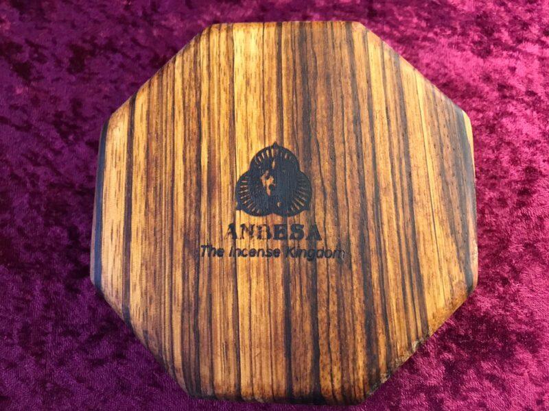 Diffusore esagonale per olii essenziali in legno zebrano e coppa in rame, 1 pz - immagine 7